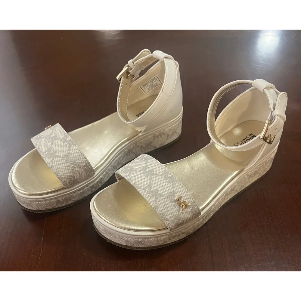 Michael Kors Raylee Vanilla Gold Logo Platform Sandals Size USA 3 Youth Womens 5